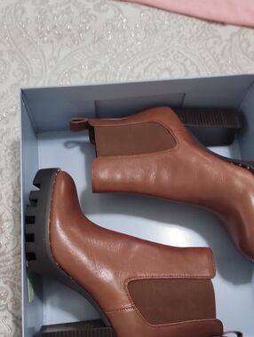 ANTONIO MELANI Brown Chelsea Lug-Sole Ankle Boots